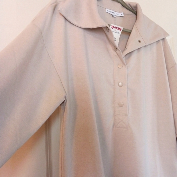 Sincerely Jules soft light tan pullover sweatshirt quarter button up. Size me… - Picture 8 of 10